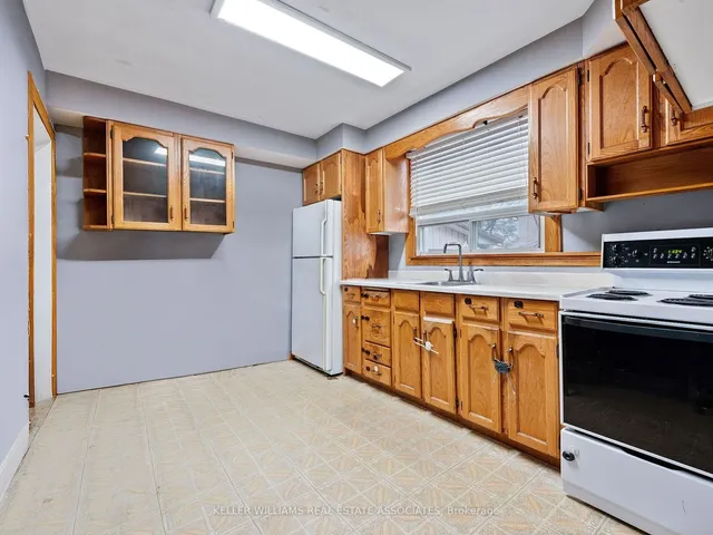 Additional image 12 of 54 Woodward Ave