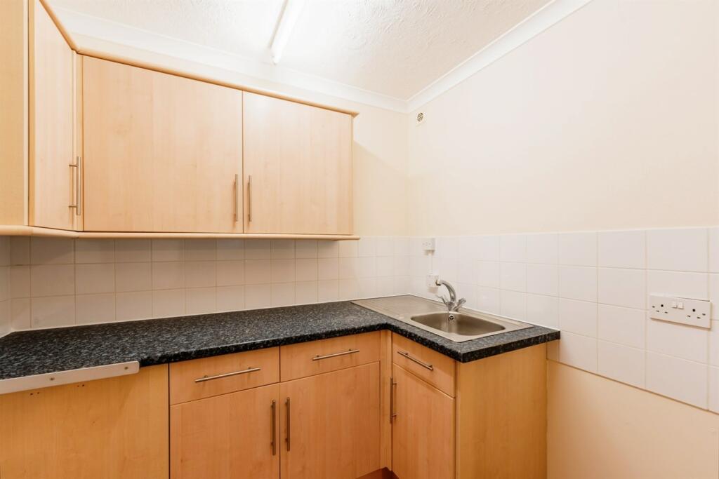 Additional image 6 of Oakland Court, Fitzalan Road, Littlehampton, BN17