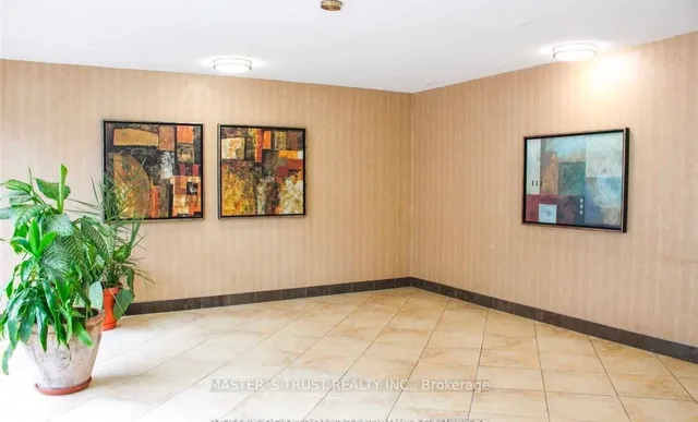 Additional image 5 of 100 Prudential Dr Unit 610