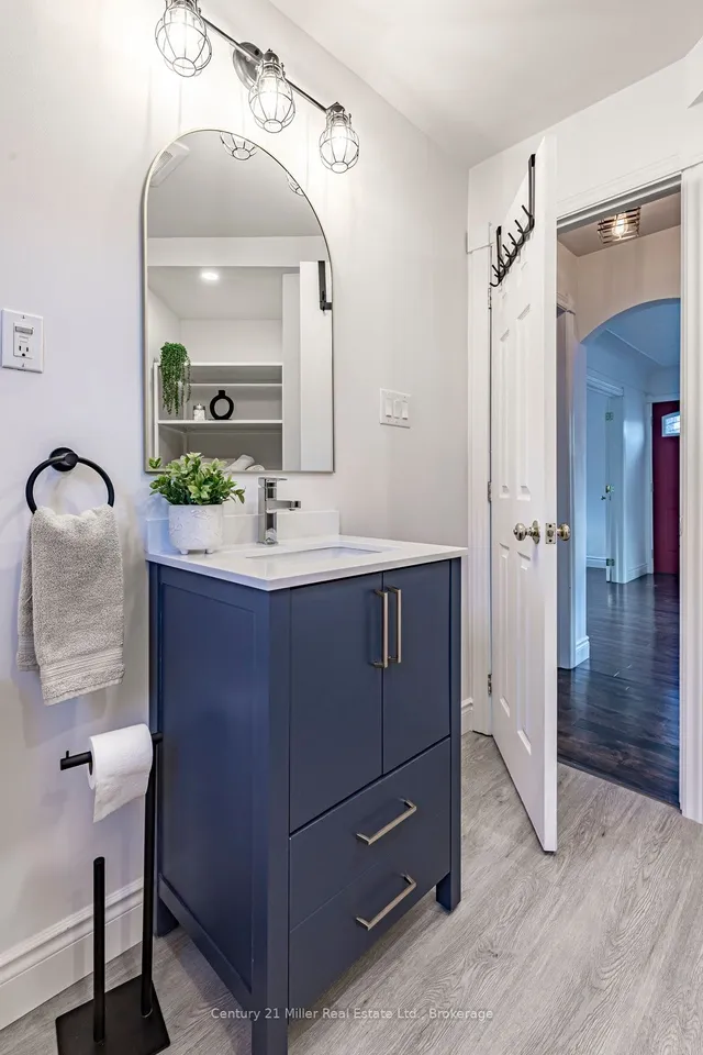 Additional image 22 of 2 Bond St