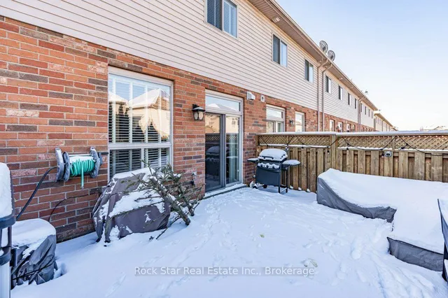 Additional image 32 of 70 Marina Point Cres