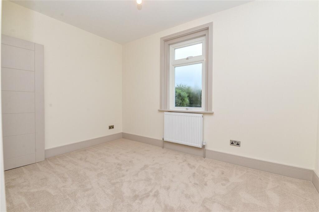 Additional image 11 of York Avenue, New Milton, Hampshire, BH25