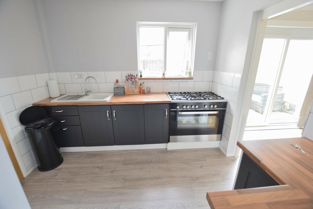 Additional image 5 of Fawcett Road, New Milton, Hampshire. BH25 6SU