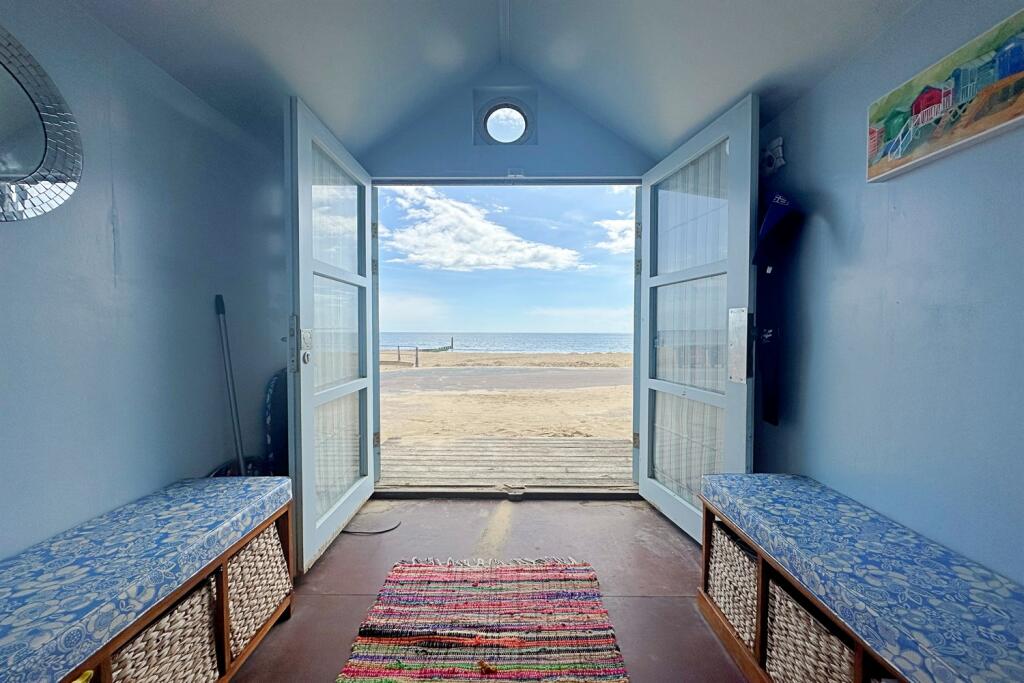 Additional image 2 of Alum Chine