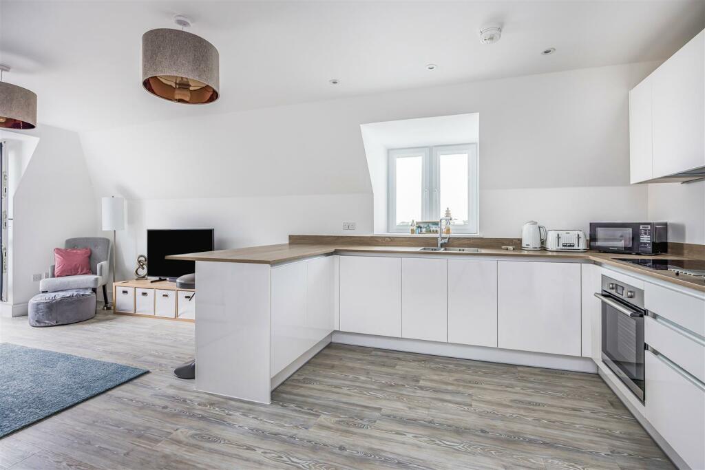 Additional image 9 of West Cliff Road, Bournemouth