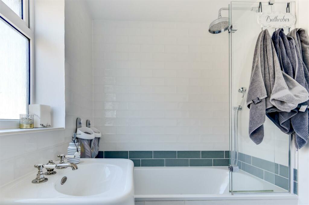 Additional image 38 of Marine Crescent, Goring-By-Sea, Worthing