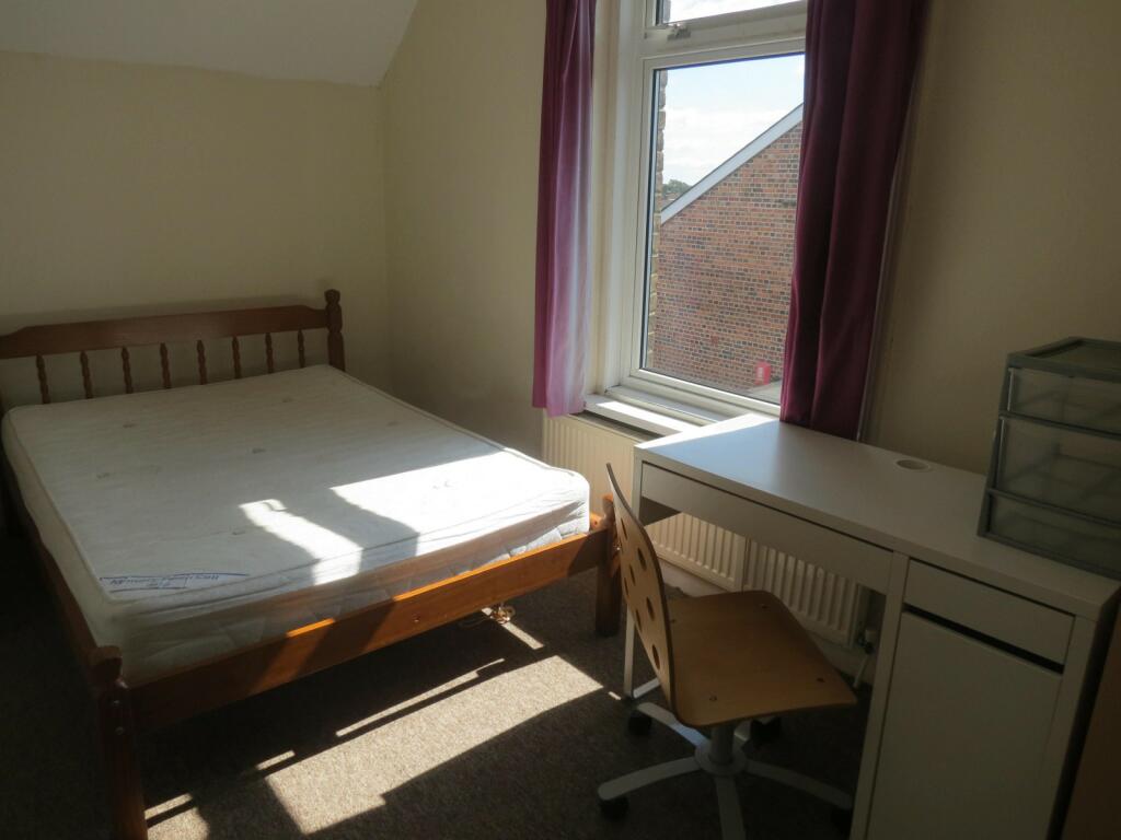 Additional image 7 of 3 bedroom Second Floor Flat in Bournemouth