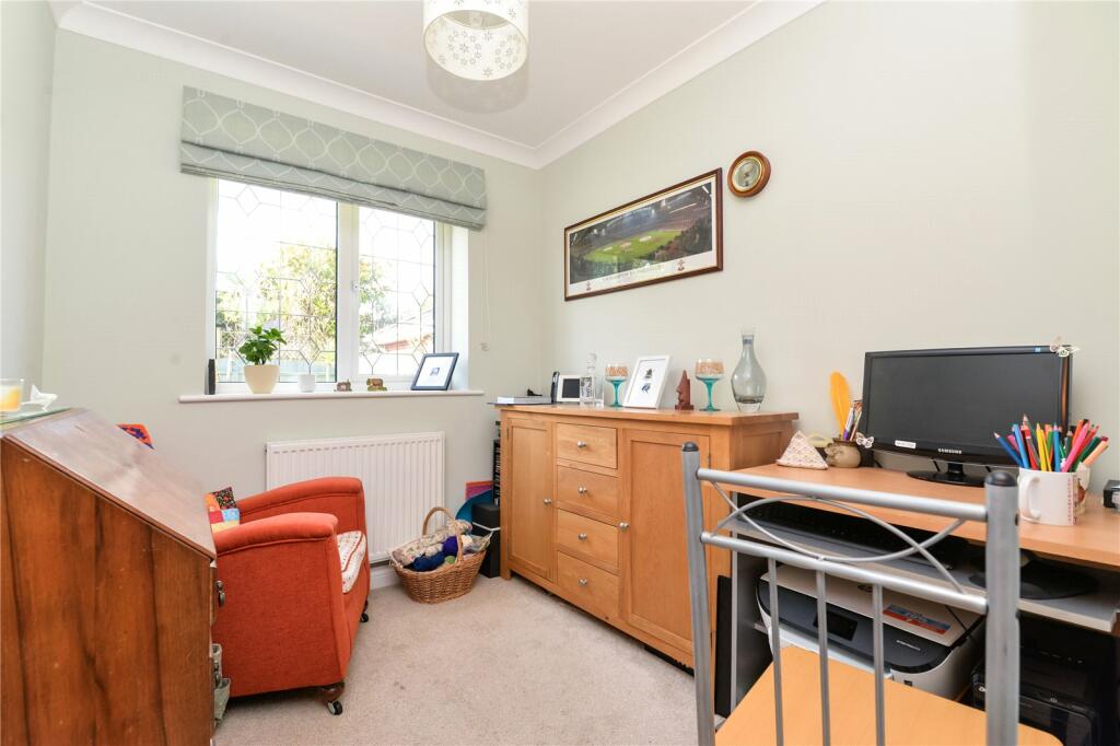 Additional image 18 of Avenue Road, New Milton, Hampshire, BH25