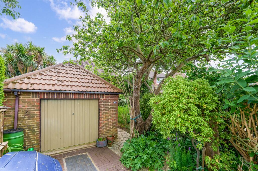 Additional image 7 of Courtlands Close, Goring-by-Sea, Worthing, West Sussex, BN12