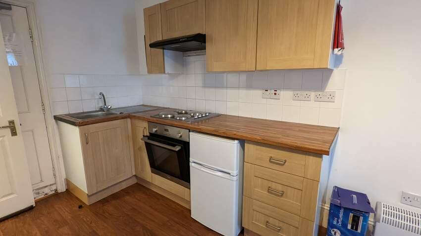 Additional image 3 of HOLLAND ROAD, CLOSE TO PALMEIRA SQUARE