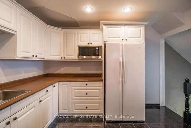 Additional image 12 of 136 Dundurn St