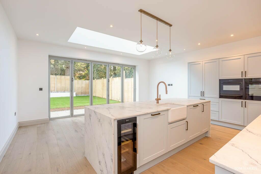 Additional image 4 of Ora Mare, Ravine Road, Bournemouth, Dorset, BH5