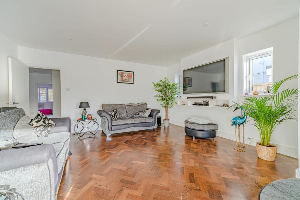 Additional image 15 of Burford Close, Christchurch, BH23