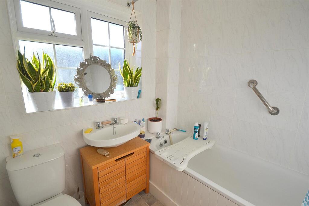 Additional image 8 of Cromer Way, Hailsham