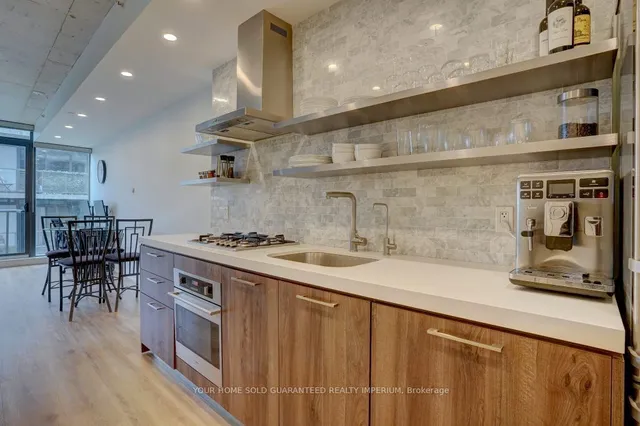 Additional image 8 of 560 King St Unit 823