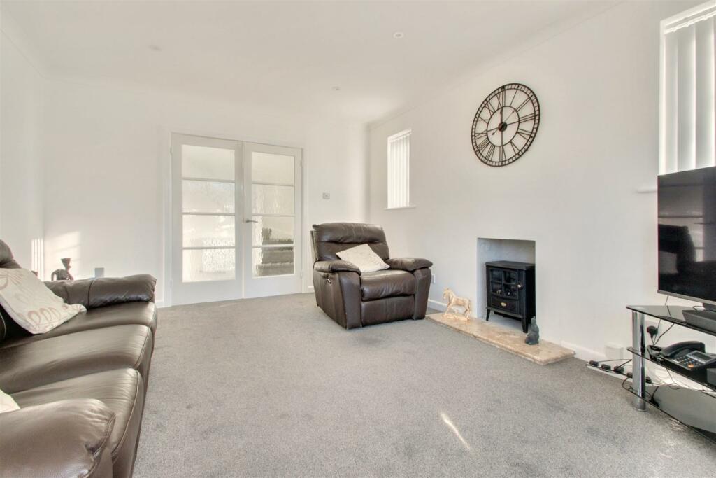 Additional image 3 of Glynde Avenue, Goring-By-Sea, Worthing