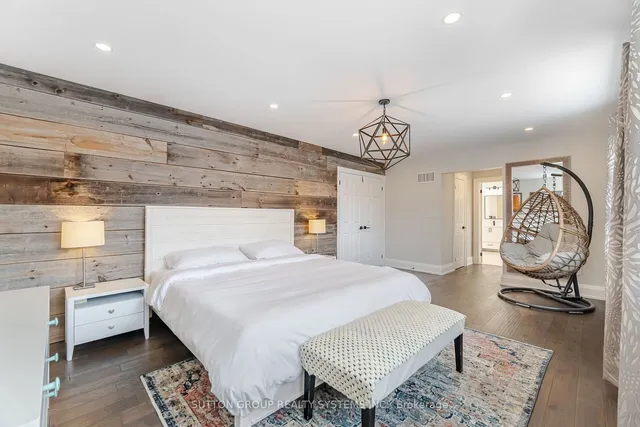 Additional image 21 of 984 Lancaster Blvd