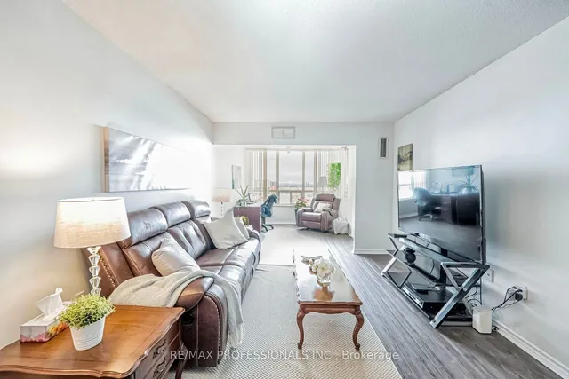 Additional image 10 of 20 Cherrytree Dr Unit 1408