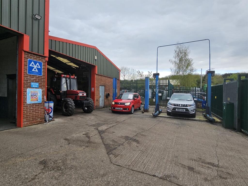 Additional image 9 of WELL ESTABLISHED FREEHOLD MOT AND SERVICE CENTRE - BOLTON, BL2 6BD, Bolton