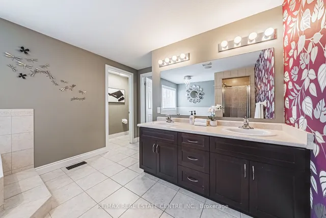 Additional image 23 of 524 Country Clair Pl