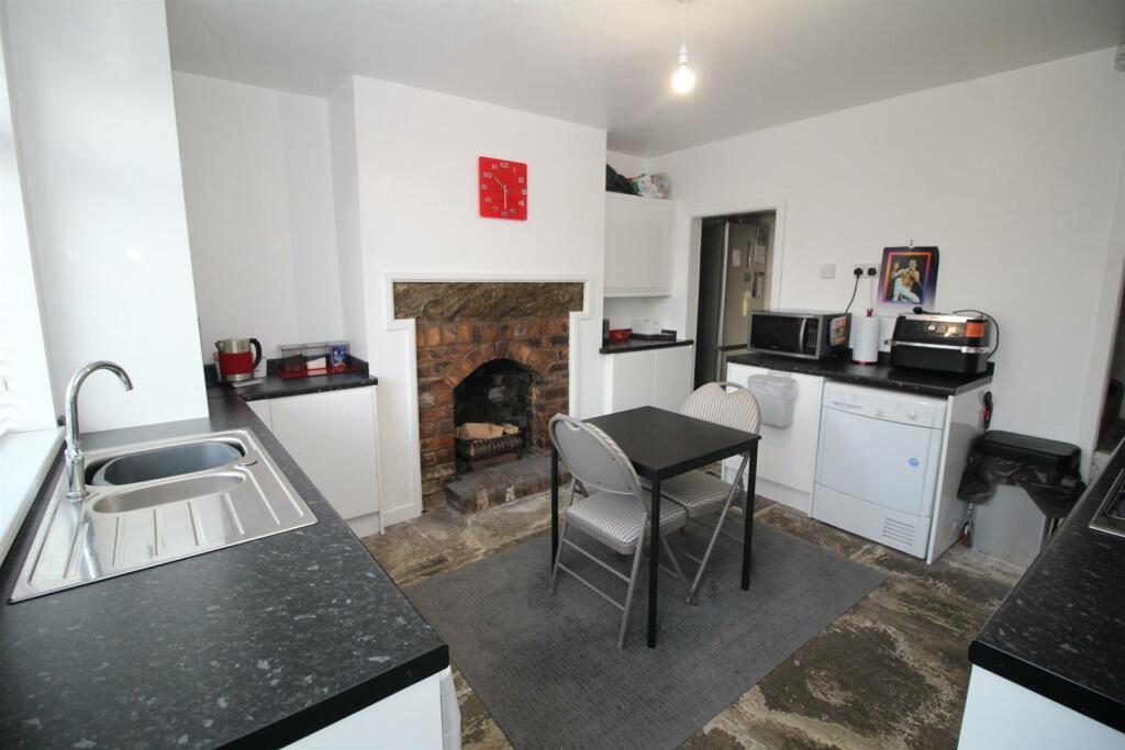 Additional image 7 of Exmouth Place, Bradford, BD3 0NA