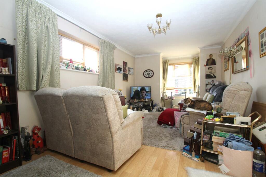 Additional image 2 of Thatcher Lodge, Arundel Road, Littlehampton