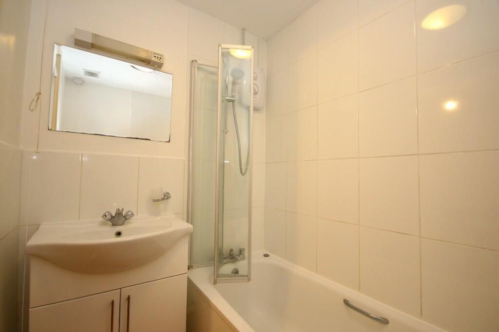 Additional image 8 of Breamore Close, New Milton