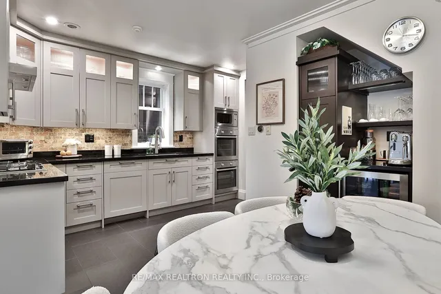 Additional image 8 of 351 Woburn Ave