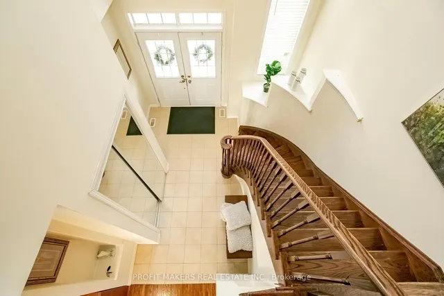 Additional image 15 of 16 Miracle Tr