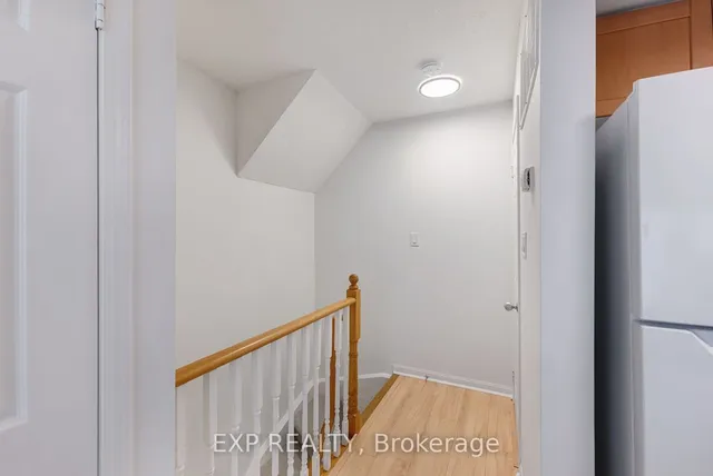 Additional image 4 of 12 Laidlaw St Unit 806