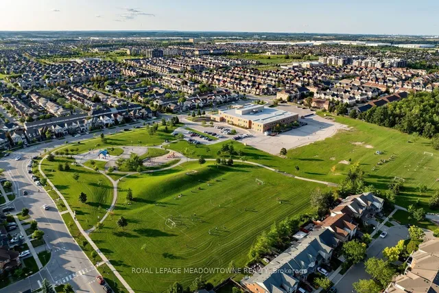 Additional image 40 of 733 Edwards Ave