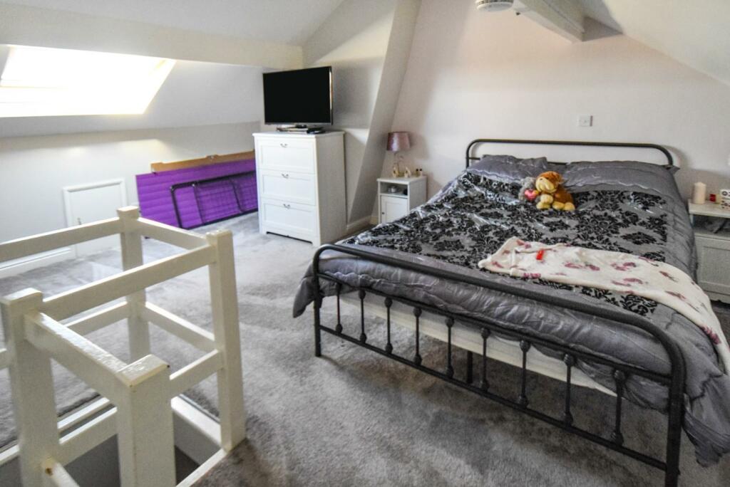 Additional image 9 of Oakfield Terrace, Shipley