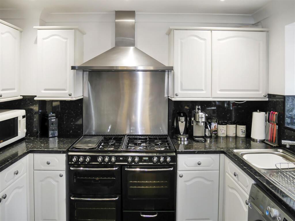 Additional image 3 of Derwent Close, Littlehampton