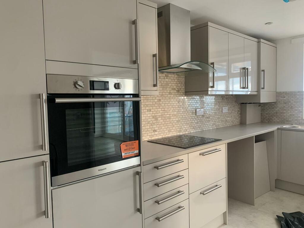 Additional image 4 of Sea Horse BN42 4AY