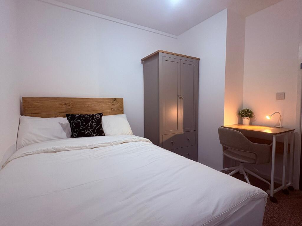 Additional image 6 of Room 5, Parsonage Street