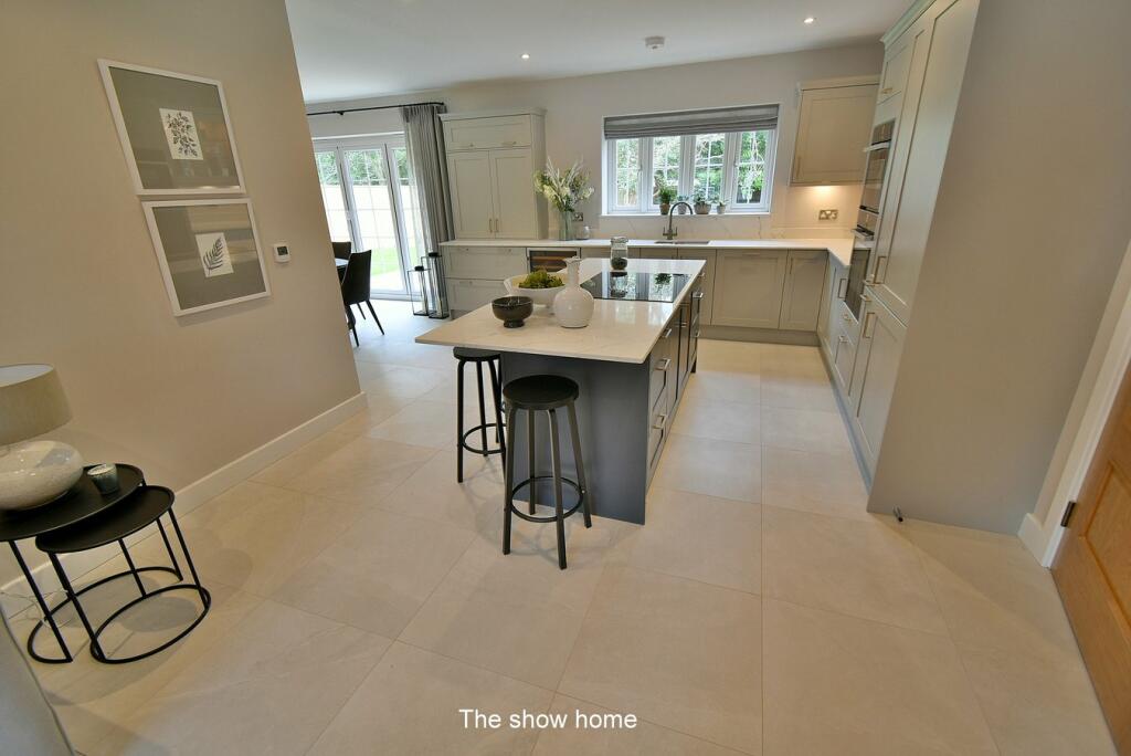 Additional image 21 of The Warren, Badgers Walk, Ferndown, BH22