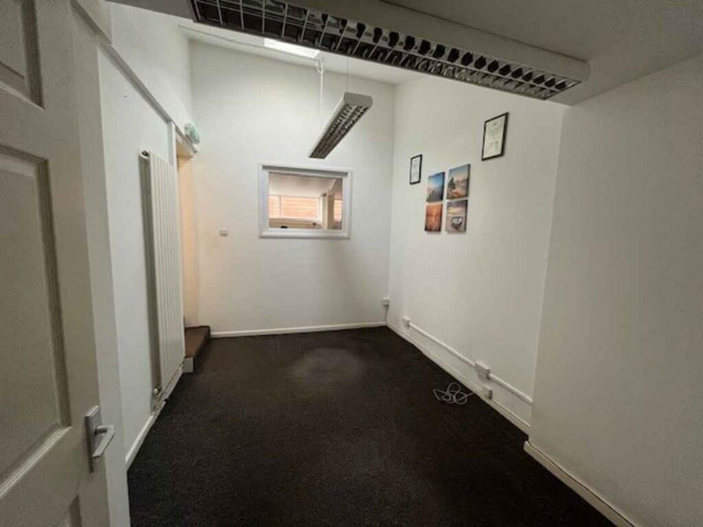 Additional image 8 of 5 Hanover Close, Christchurch, Dorset, BH23