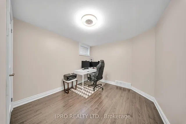 Additional image 31 of 126 West 26th St