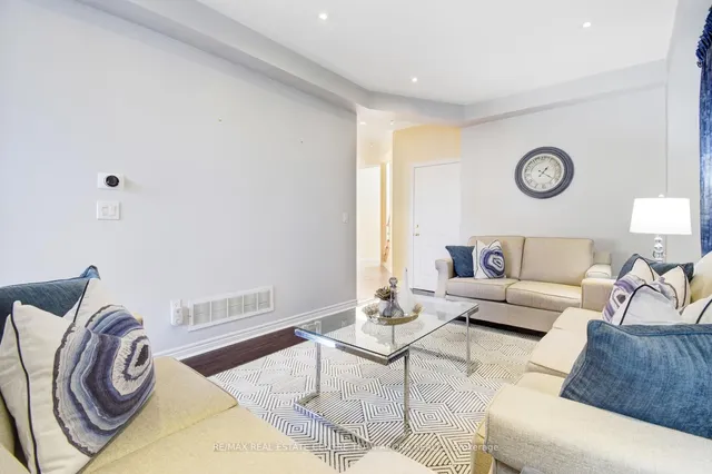 Additional image 7 of 595 Warhol Way