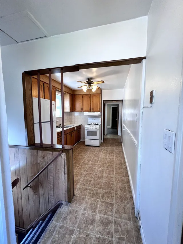 Additional image 4 of 2109 Lawrence Ave