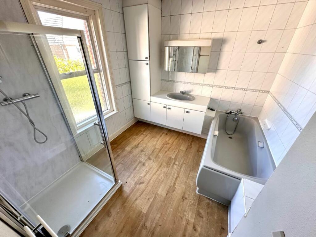 Additional image 16 of 15 York Road, Broadstone, Dorset, BH18 8EW