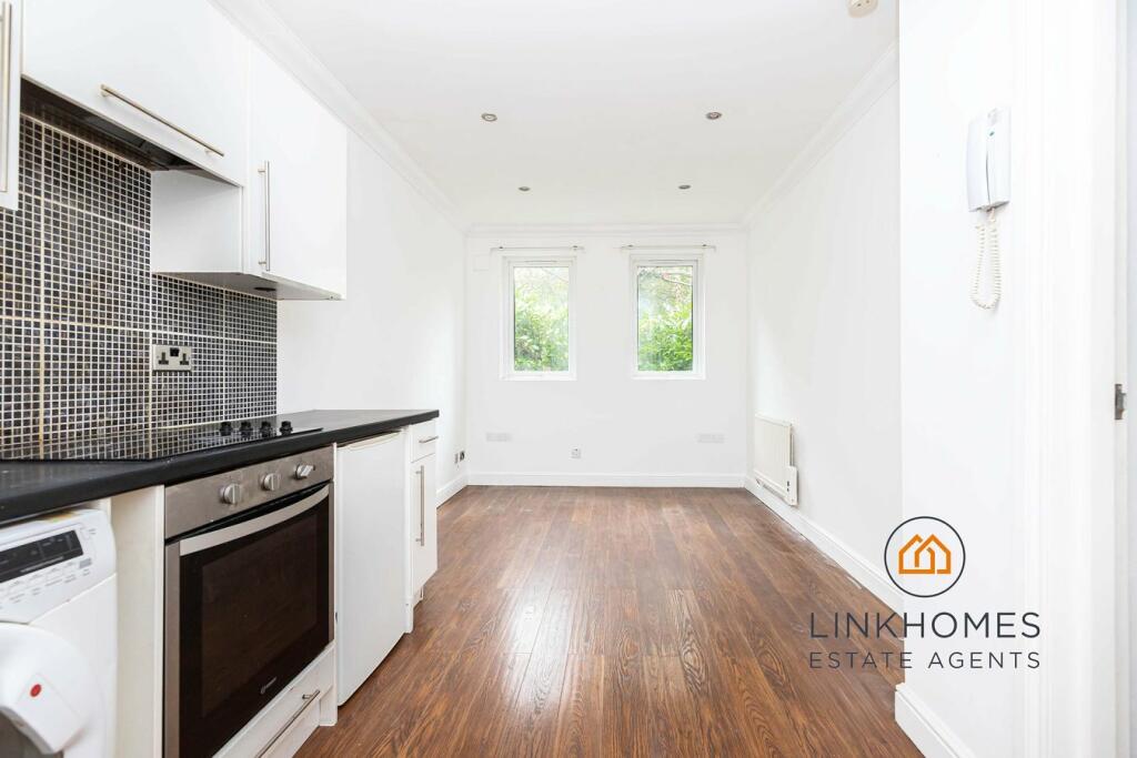 Additional image 5 of Pine Tree Glen, Bournemouth, BH4