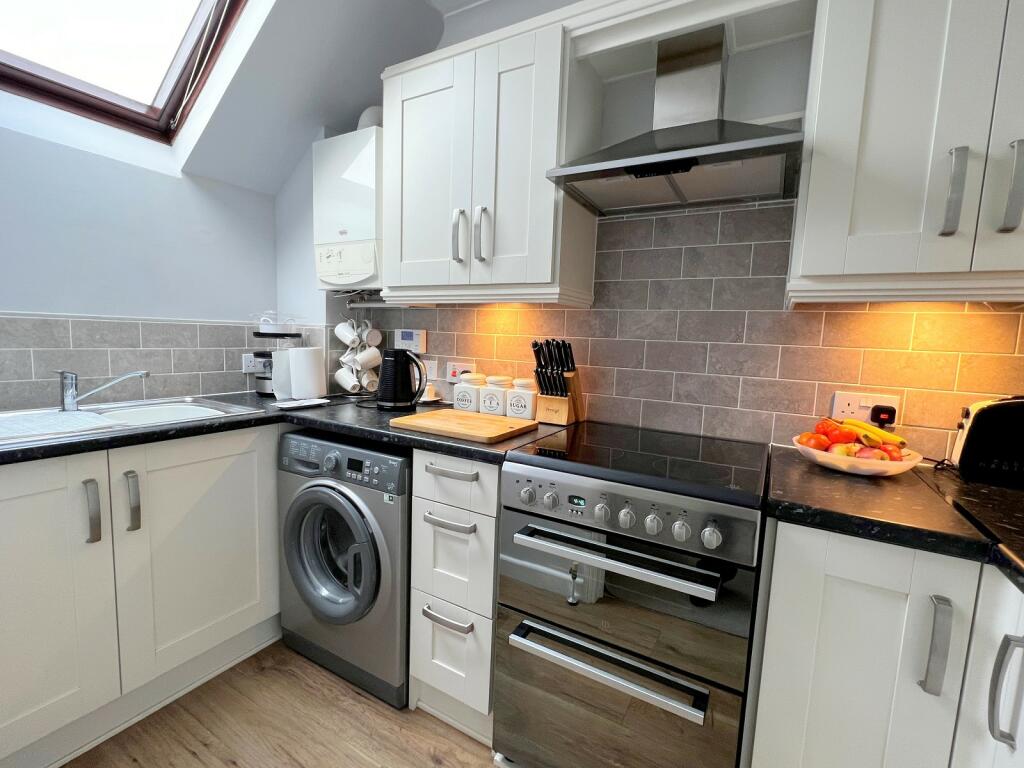 Additional image 9 of 34-36 Whitefield Road, New Milton, Hampshire. BH25 6DF