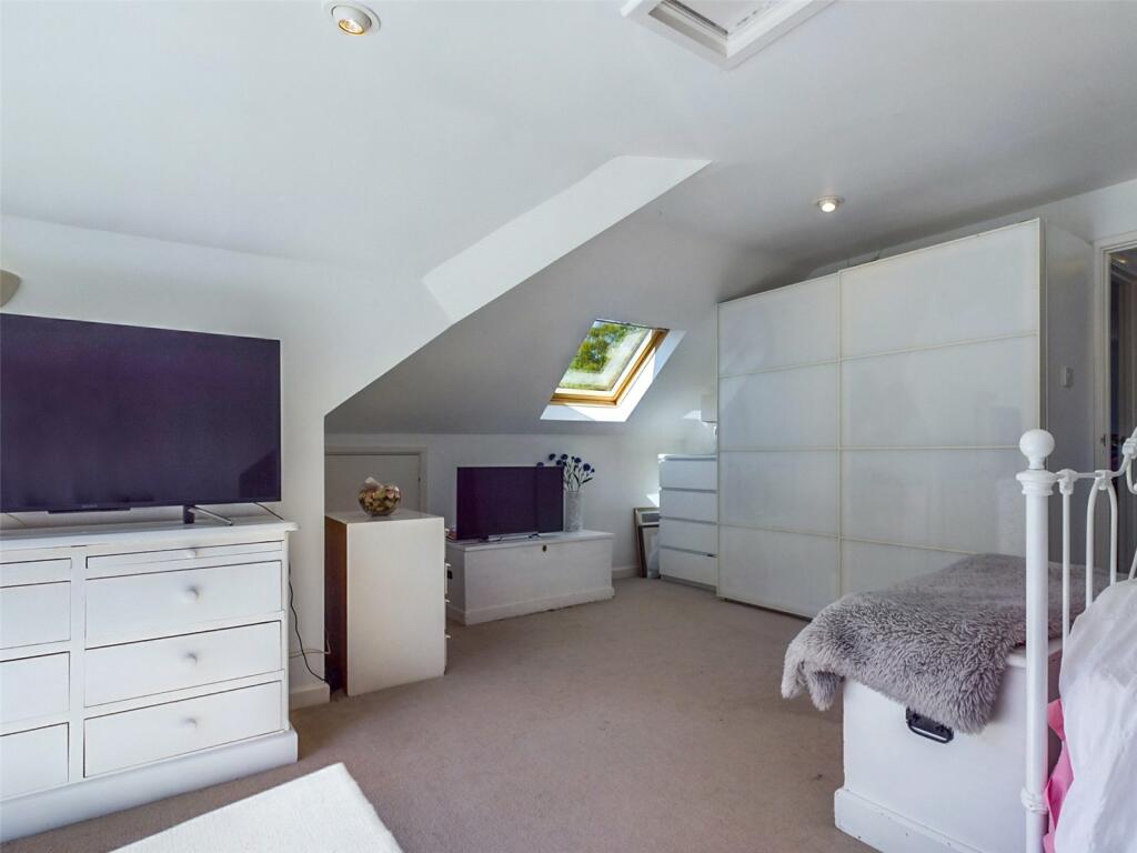 Additional image 20 of Elphinstone Road, Highcliffe, Christchurch, Dorset, BH23