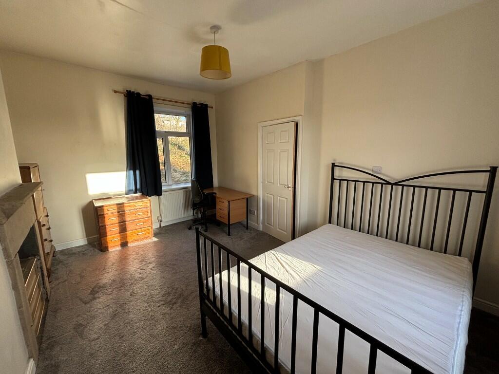 Additional image 7 of Moor Edge, BD16