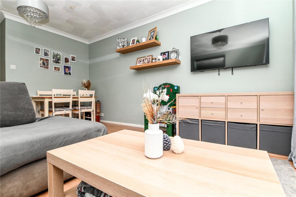 Additional image 10 of Vincent Close, New Milton, Hampshire, BH25