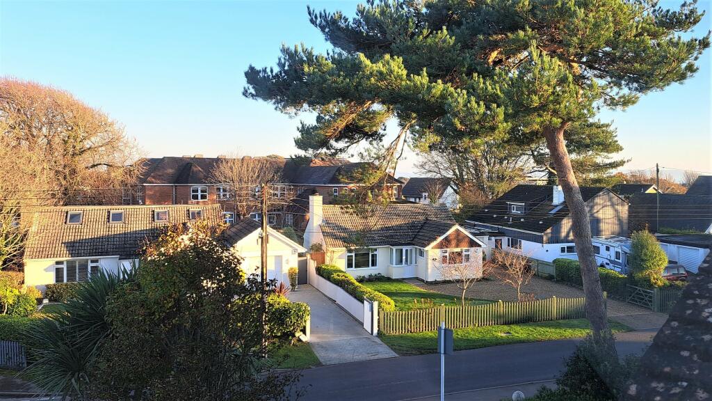 Additional image 2 of Becton Lane