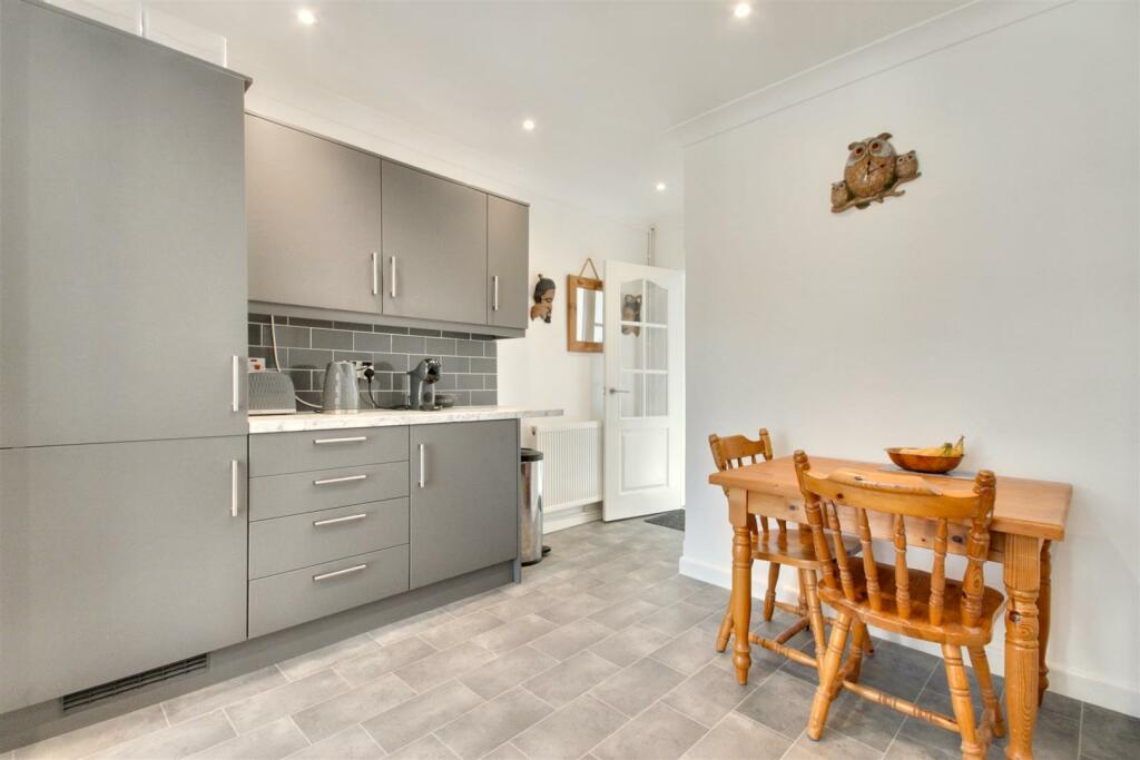 Additional image 21 of Glynde Avenue, Goring-By-Sea, Worthing