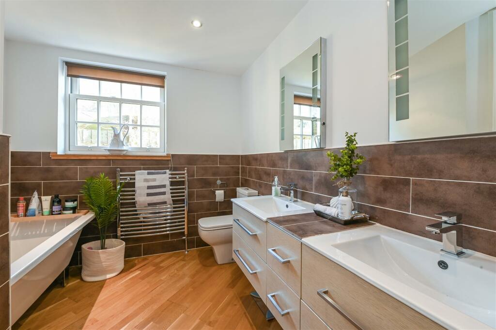 Additional image 11 of Anne Howard Gardens, Arundel