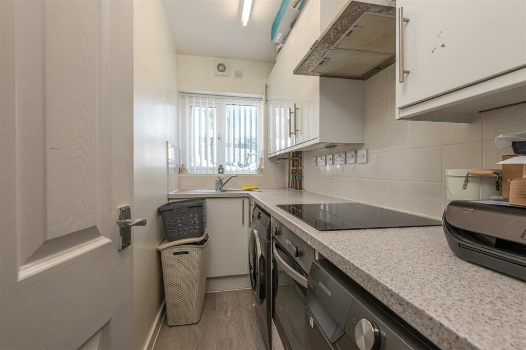 Additional image 13 of Saxton Avenue, Bradford